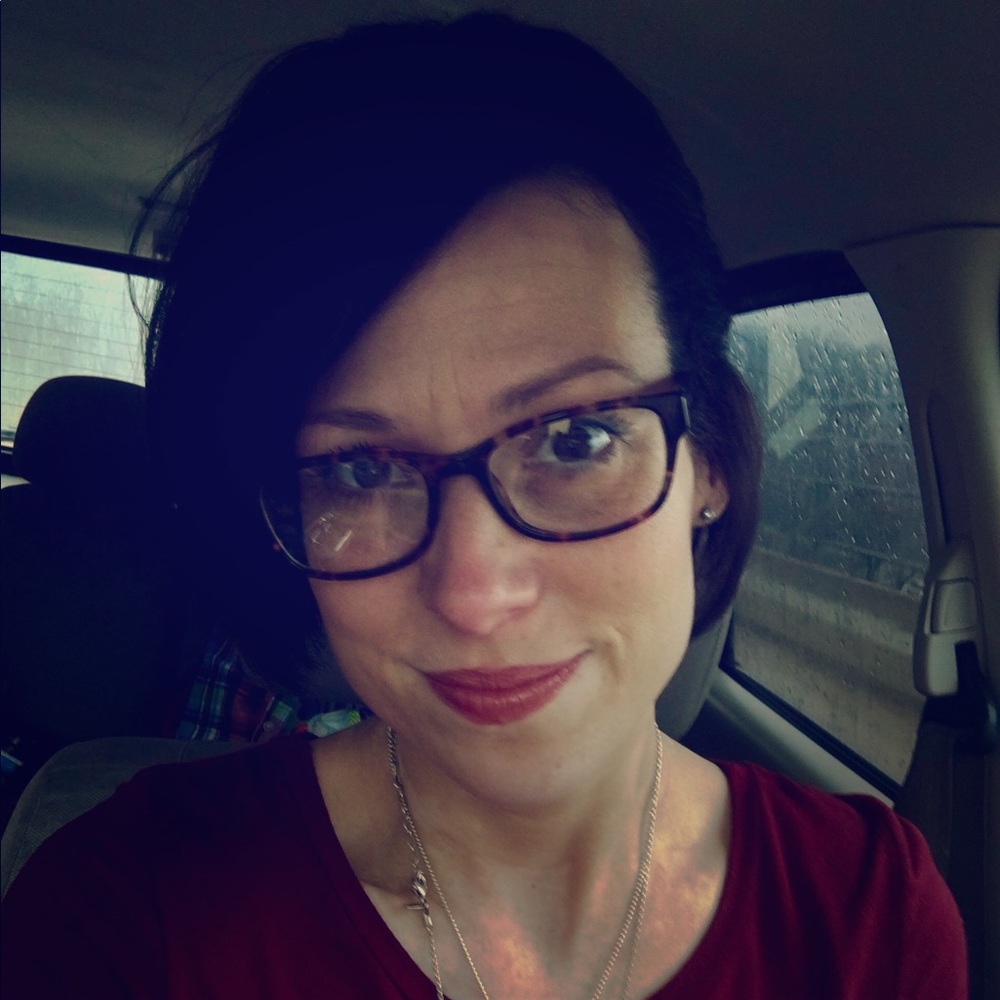 Meet your Posher, Crystal